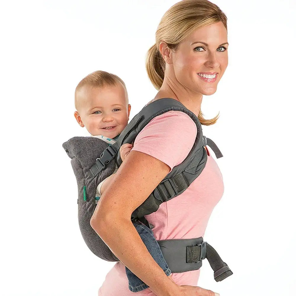 mom carries her baby in baby shoulder strap portable backpack (4)