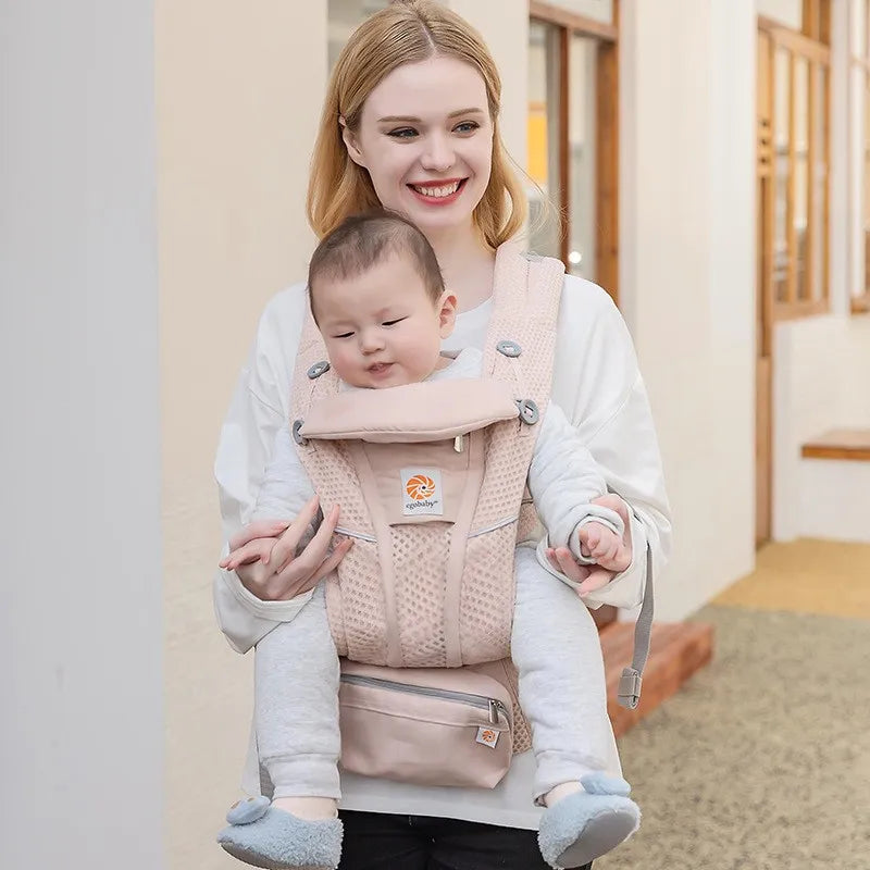 Mom carry her son in Baby Carrier Ergonomic (15)