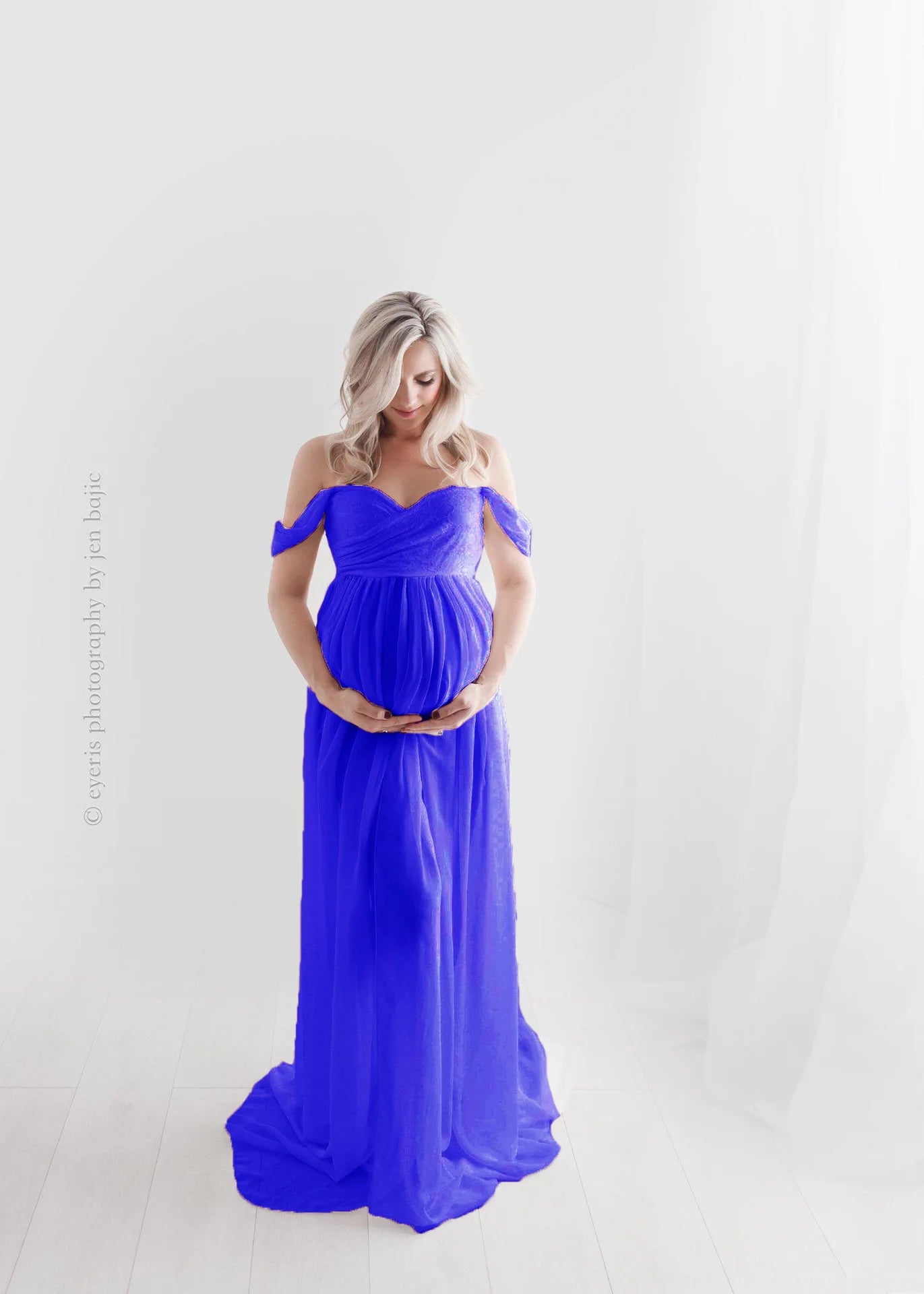 Beautiful Maternity Dresses - Arroura Studio (11)